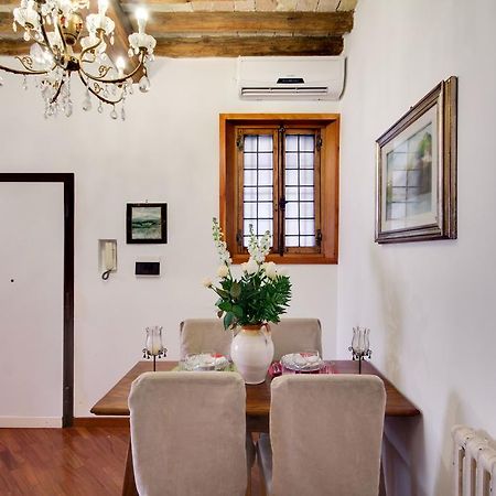 Stunning Pantheon Apartment Rome Ruang foto