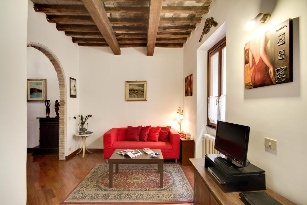 Stunning Pantheon Apartment Rome Ruang foto