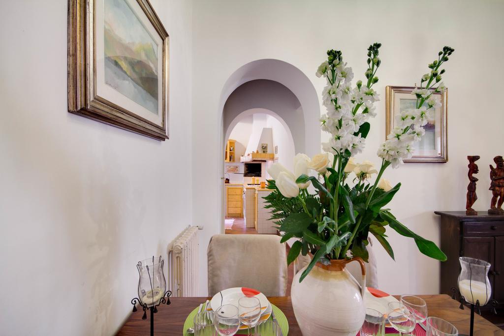 Stunning Pantheon Apartment Rome Ruang foto