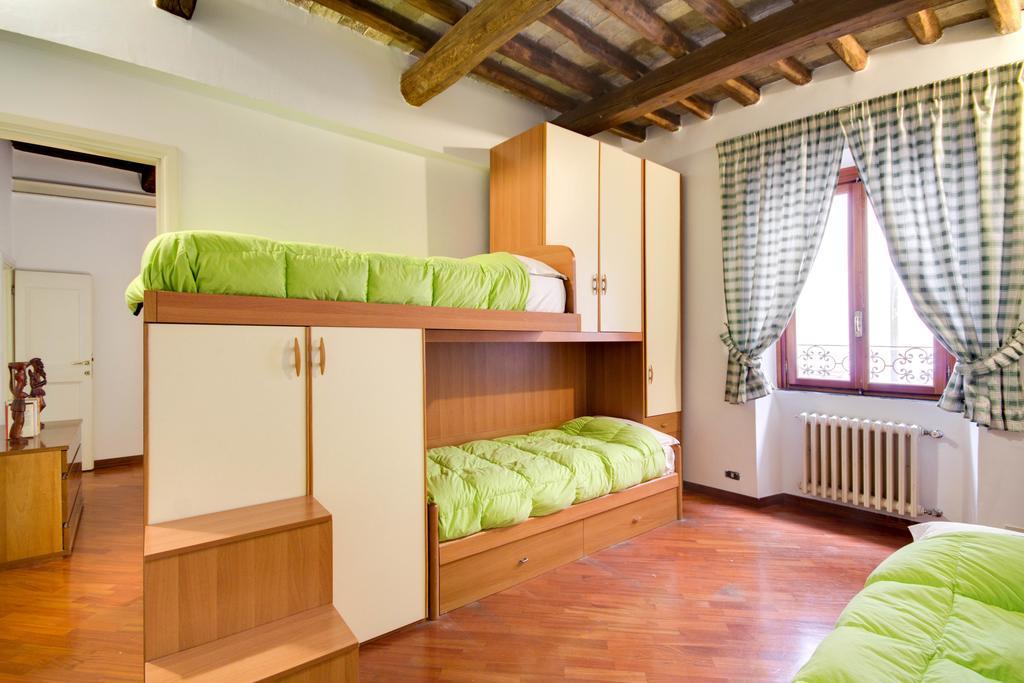 Stunning Pantheon Apartment Rome Ruang foto